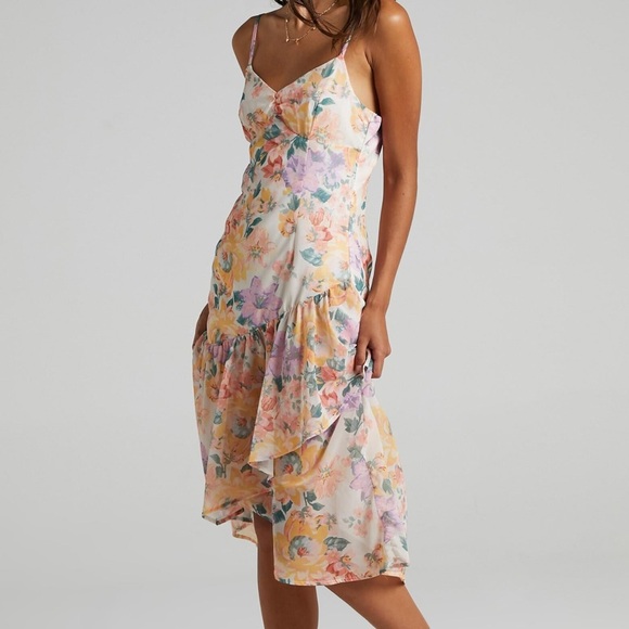 Showpo. Dresses & Skirts - Showpo Soshanah Dress Floral